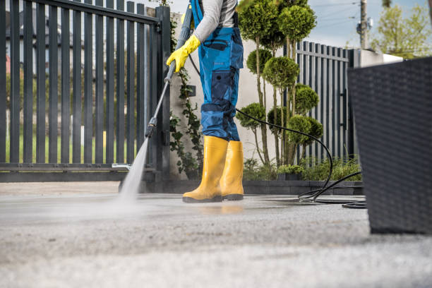 Why Choose Our Certified Pressure Washing Experts for Your Project Needs in Crestline, OH?
